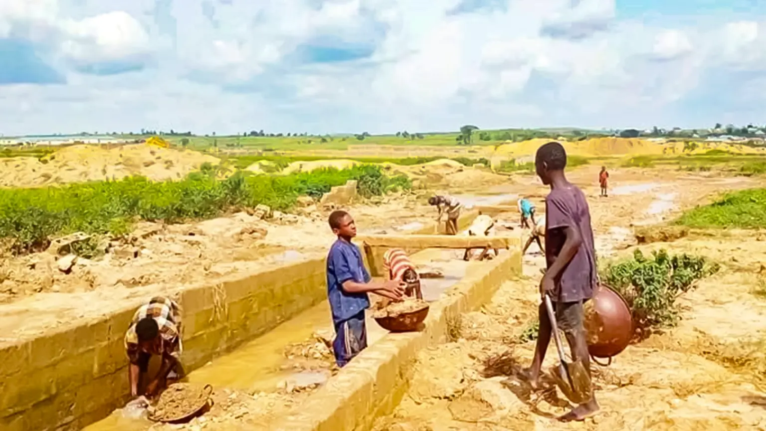 Miners Return to M.I. Wushishi Site Days After 37 Die in NSCDC Custody